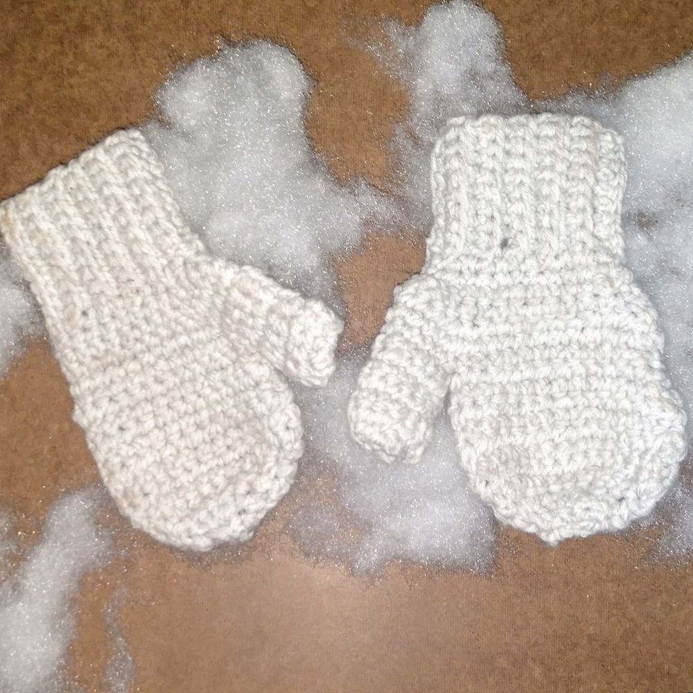 Mittens - Picture 2 of 3